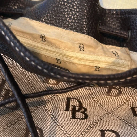 Dooney & Bourke Brown and Tan Shoulder Bag 10 x 12 x 6 drawstring closure - Picture 8 of 10